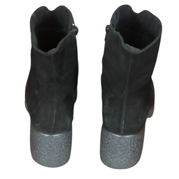 La Canadienne Elizabeth wedge heeled suede boots. Size 6 1/2. GUC - Picture 7 of 9